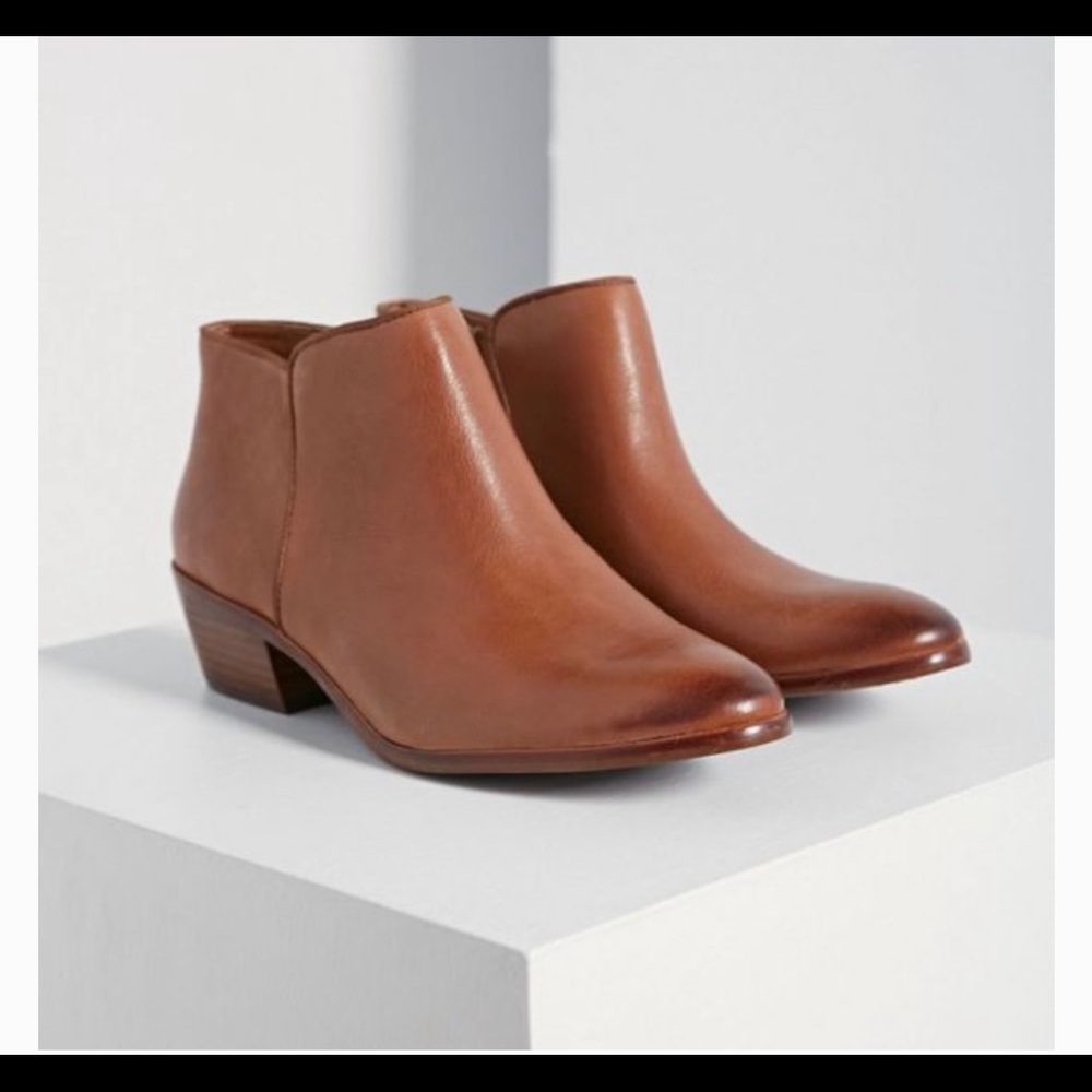 Sam Edelman petty Ankle Bootie 5 (barely worn)
